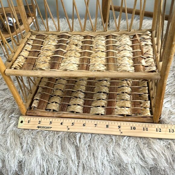 Vtg Lightweight Wicker Rattan Hanging/Sitting Woven Wall Bathroom Accent Shelf - Picture 5 of 17